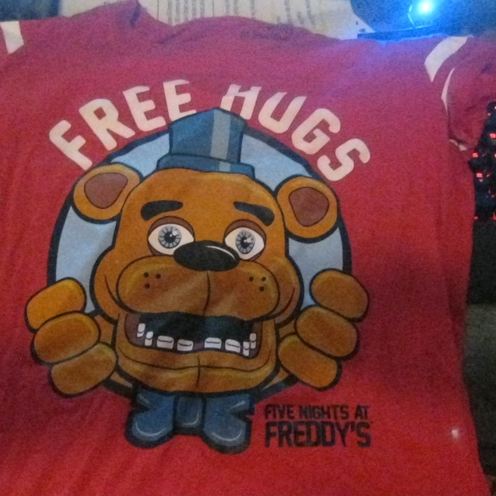 Free Hugs Five nights at feddys tee